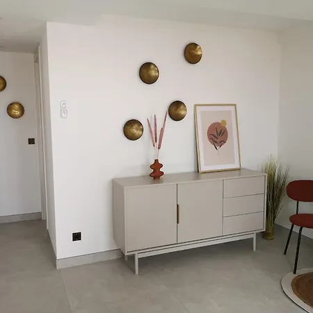 Apartment Courts & Coasts Few Steps From Tennis Courts, Country Club And Montecarlo *