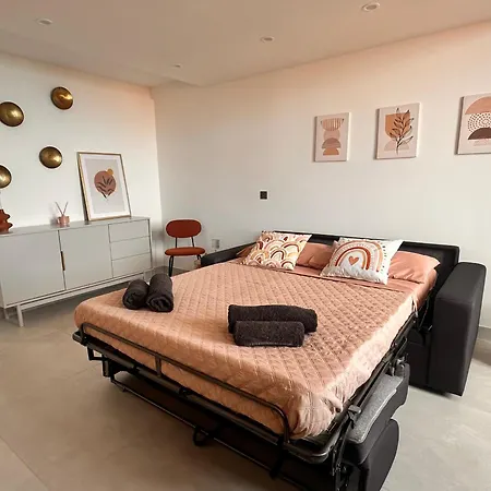Elegant Boho Chic Flat With Sea View, Few Steps From Monaco And Mc