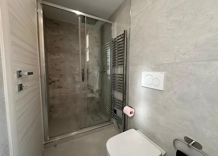 Courts & Coasts Few Steps From Tennis Courts, Country Club And Montecarlo شقة *