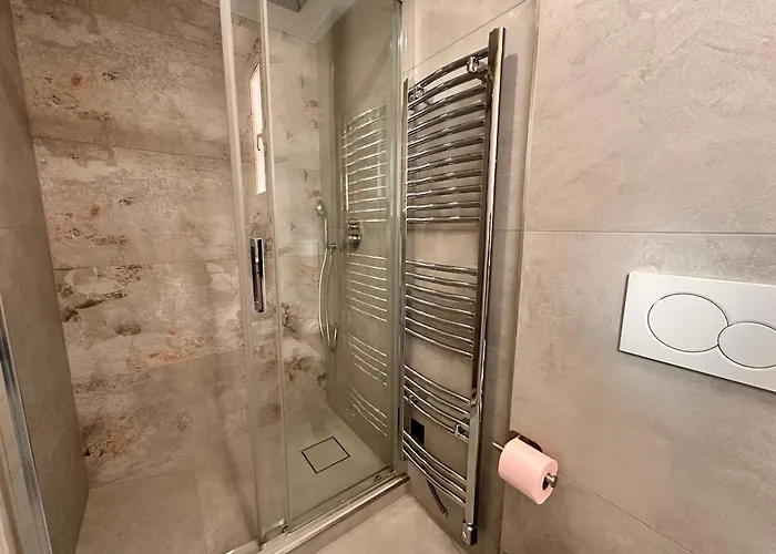 شقة Courts & Coasts Few Steps From Tennis Courts, Country Club And Montecarlo روكوبرُن كاب مارتي