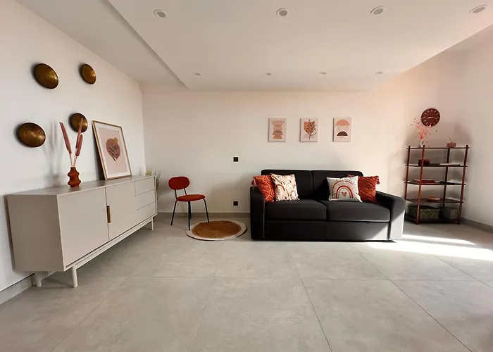 شقة Courts & Coasts Few Steps From Tennis Courts, Country Club And Montecarlo