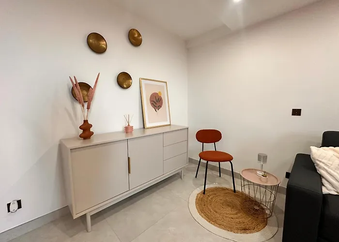 شقة Courts & Coasts Few Steps From Tennis Courts, Country Club And Montecarlo *