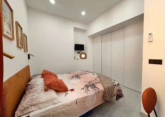 Courts & Coasts Few Steps From Tennis Courts, Country Club And Montecarlo روكوبرُن كاب مارتي